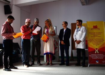 प्रदेश अस्पताल सुर्खेतलाई  स्वास्थ्य सामग्री सहयोग