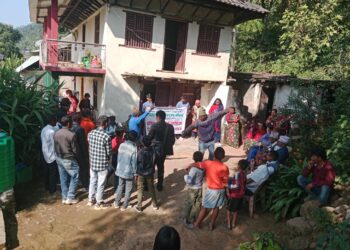 मौलिक देउसीभैलो पन्चेबाजा सहित खेल्दै गुर्भाकोट दलित जागरण केन्द्र