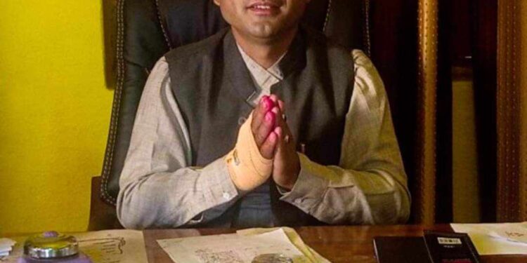 लोकसेवामा नाम निकालेका वडाअध्यक्ष भन्छनः जनताको सेवा गर्न आएको छु, पाँच वर्ष जनतालाई धोका दिदैँन