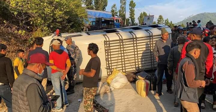 जाजरकोटमा फाेर्स गाडि दुर्घटना : २ जना गम्भिर घाइते