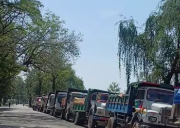 प्रहरी नियन्त्रणमा भेरी दोहन गर्ने टिप्पर 